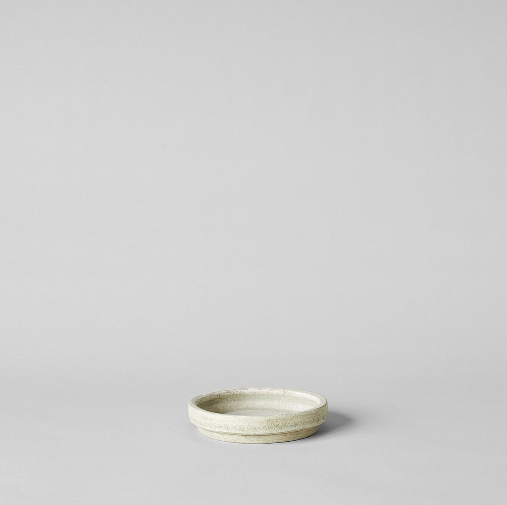 Basic Planter Tray, White Patina